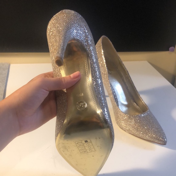 KEKE Michael Kors pump gold sparkly never worn 4in - Picture 5 of 6